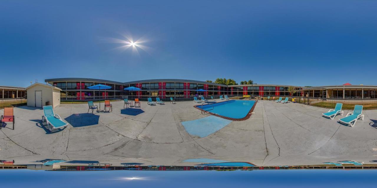 Econo Lodge Кейв-Сіті Екстер'єр фото