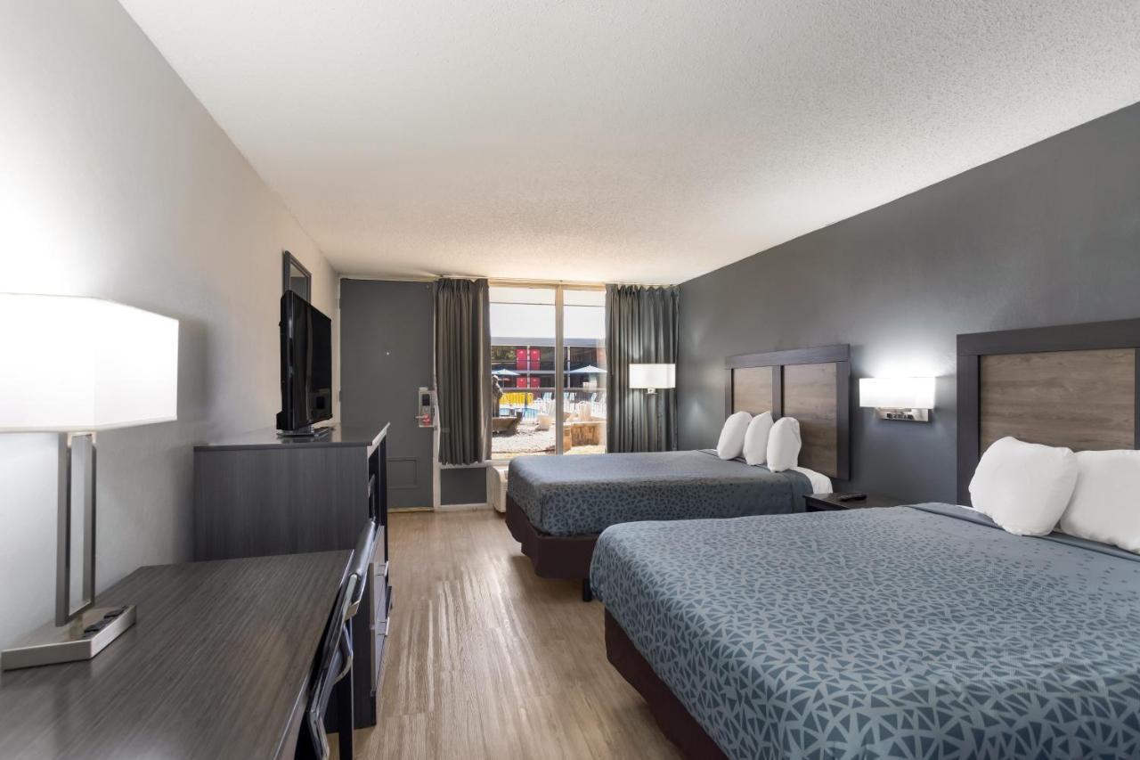 Econo Lodge Кейв-Сіті Екстер'єр фото