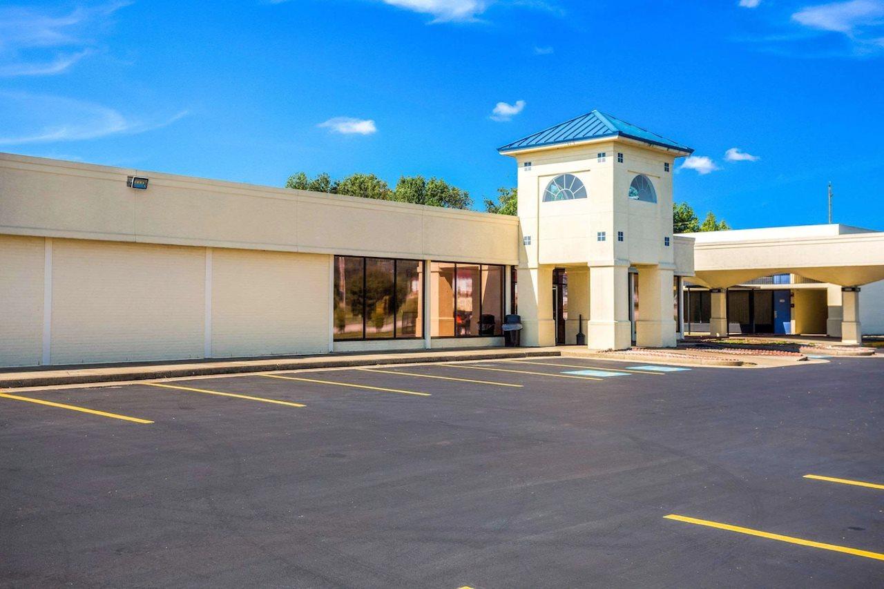 Econo Lodge Кейв-Сіті Екстер'єр фото