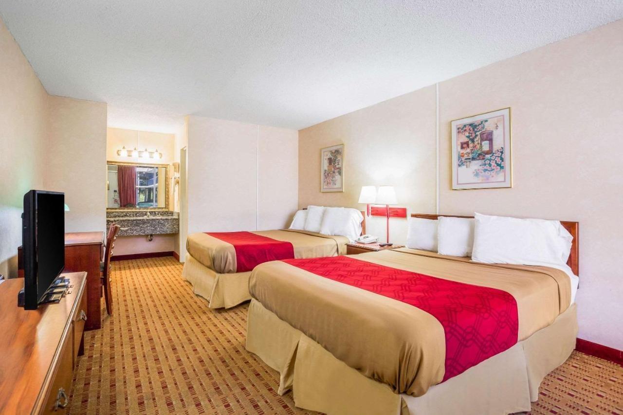 Econo Lodge Кейв-Сіті Екстер'єр фото