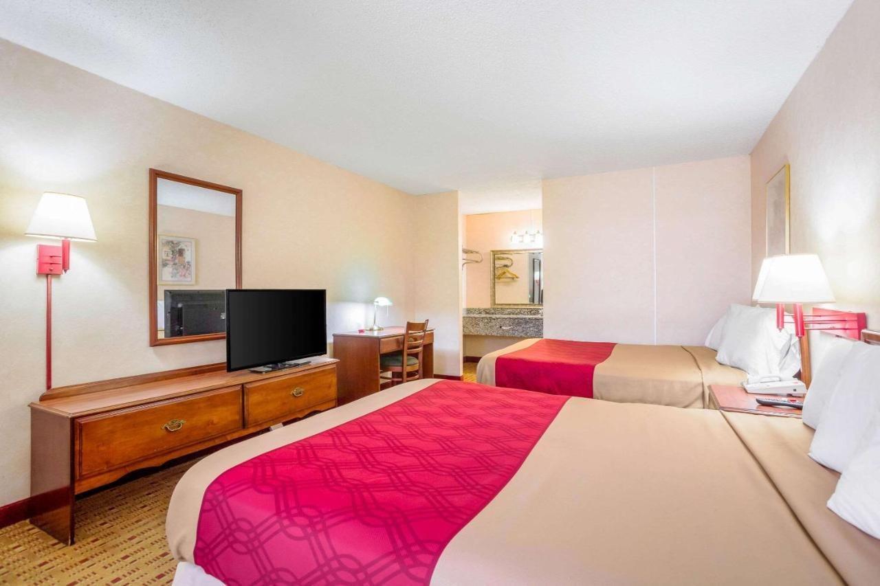 Econo Lodge Кейв-Сіті Екстер'єр фото